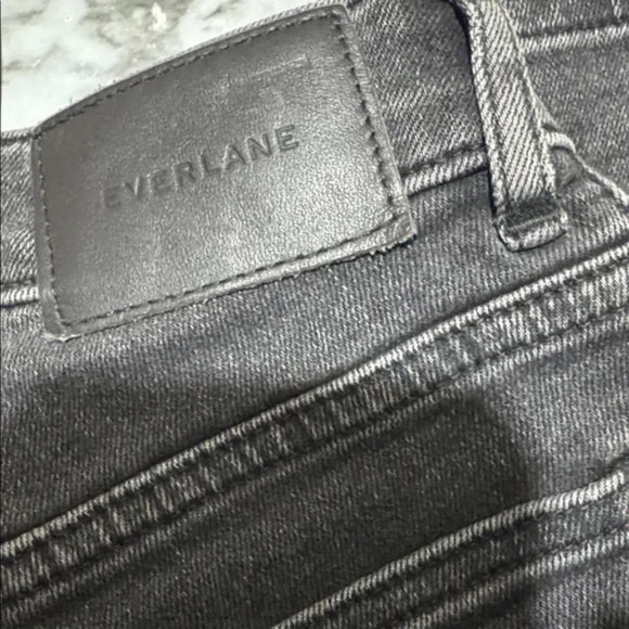 EVERLANE - Curvy Cheeky Straight Skinny Jeans Black Gray Wash Size 23 - Picture 3 of 9